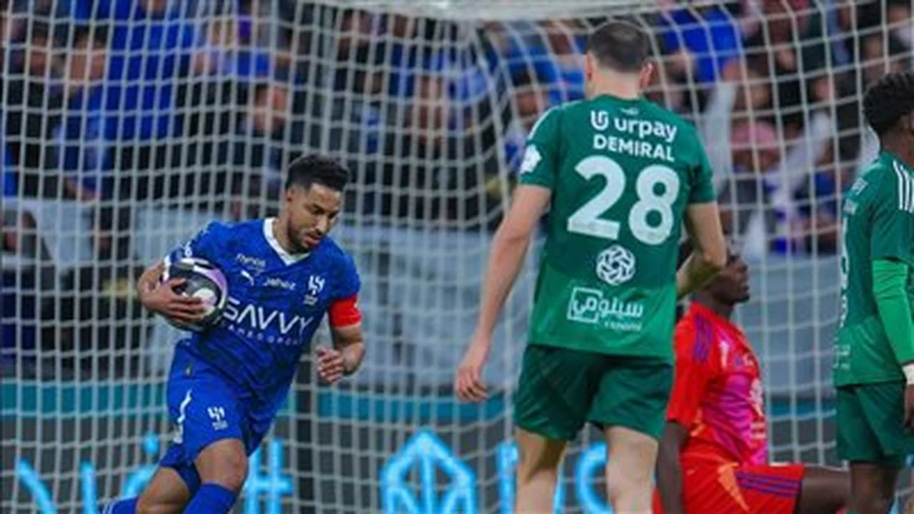 بث مباشر.. ترددات القنوات الناقلة لمباراة الهلال والأهلي مجانًا في الدوري السعودي الشيق